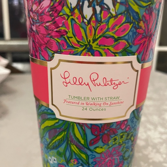 🆕Tumbler with Straw🆕 - Picture 2 of 2